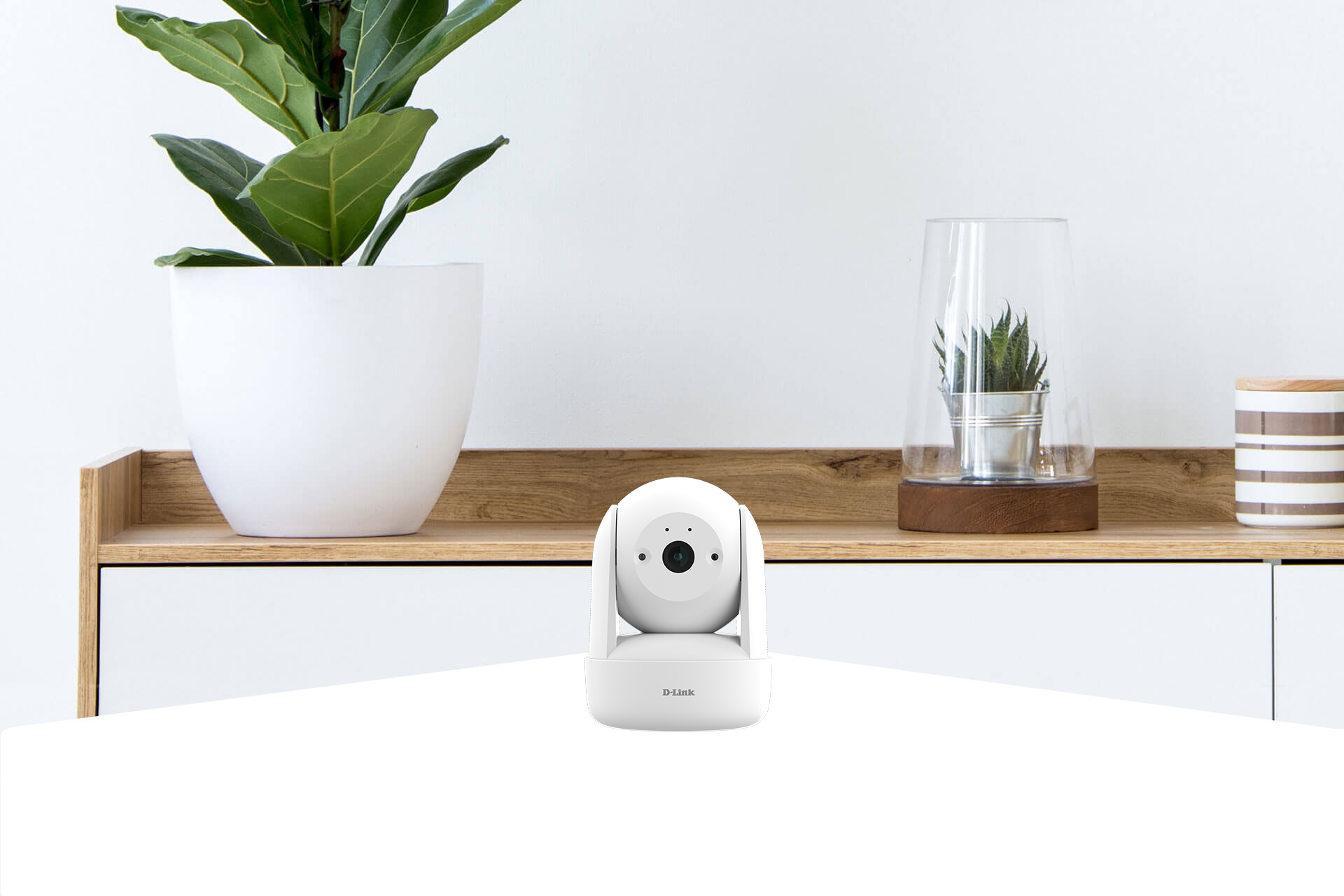 DCS‑6501LH 2K Pan & Tilt Wi-Fi Camera